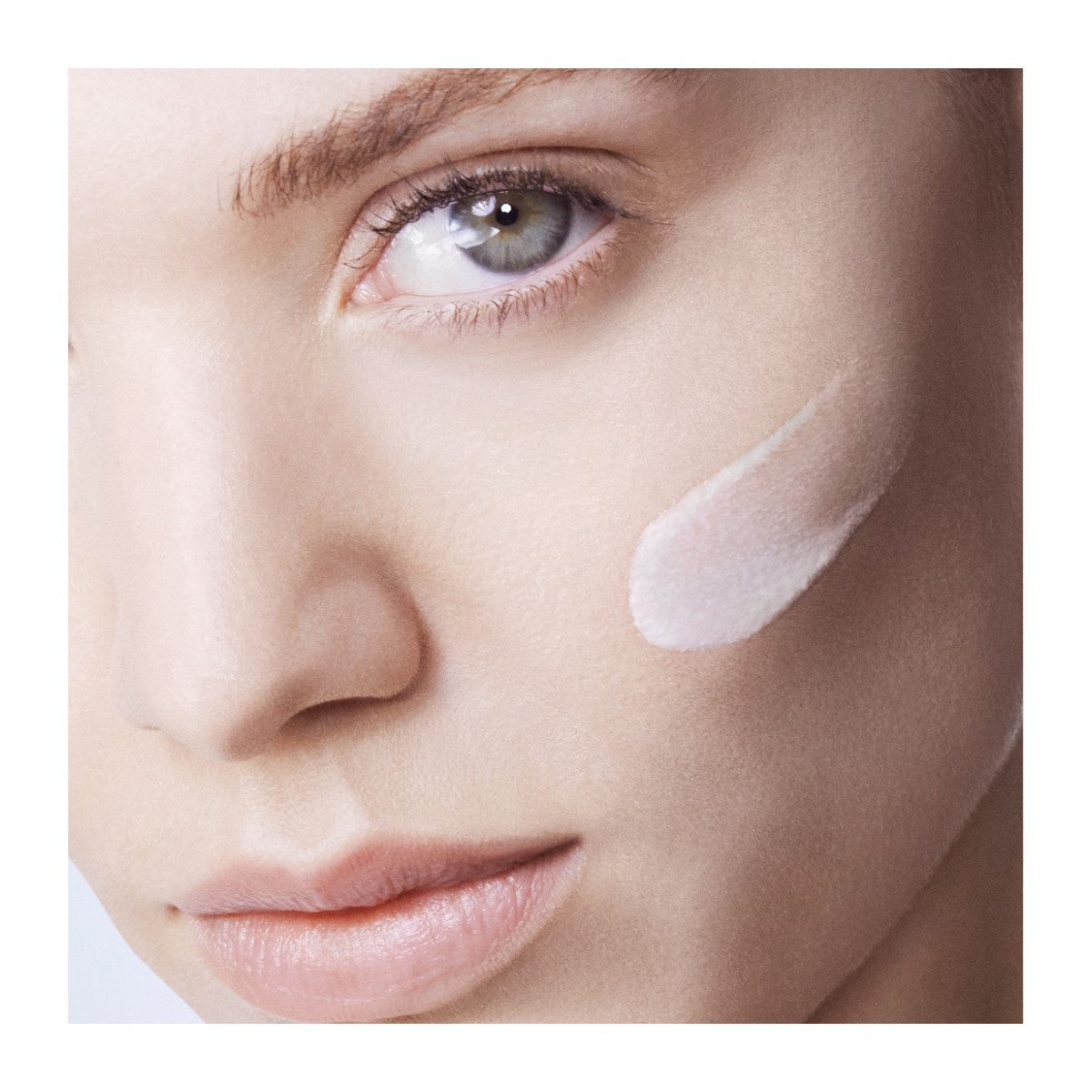 lancome-UV- Expert-SPF50 (2)